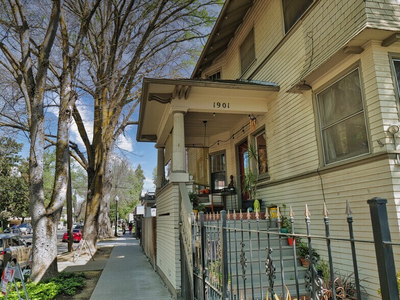 More Photos Of 1901-1903 H St, Sacramento Apartments For Sale