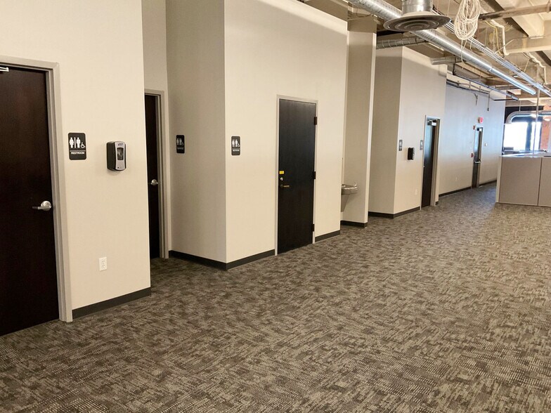 More Photos Of 127 W Wayne St, Fort Wayne Office For Sale
