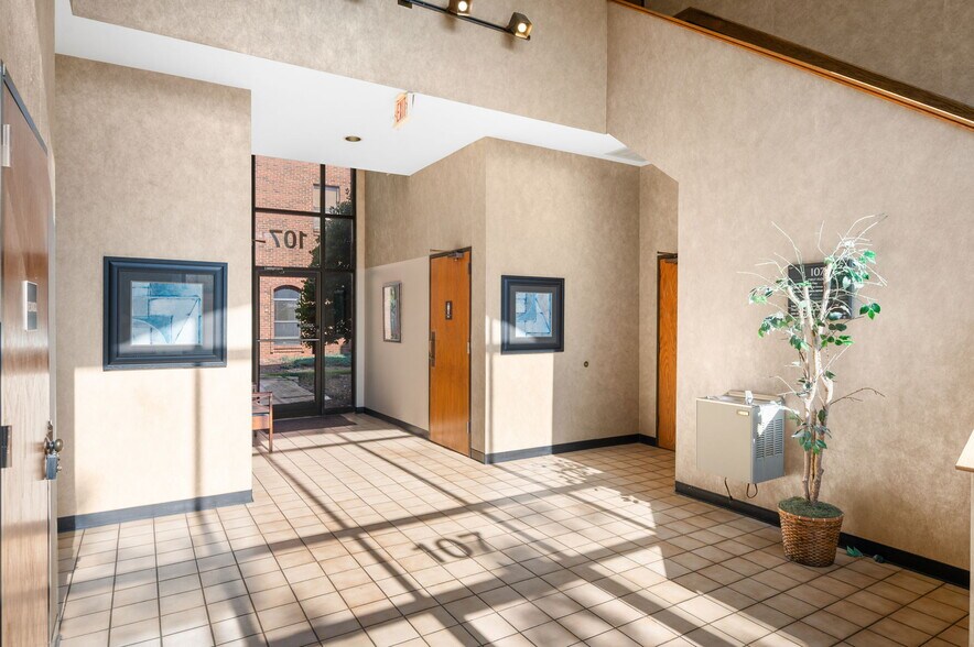 More Photos Of 107 Fountain Brook Cir, Cary Office For Sale