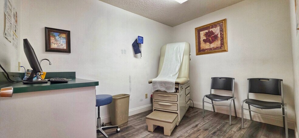 More Photos Of 7412-7426 Community Ct, Hudson Medical For Sale