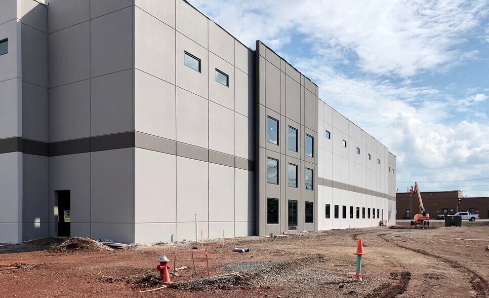 More Photos Of 520 Jersey Ave, New Brunswick Warehouse For Lease