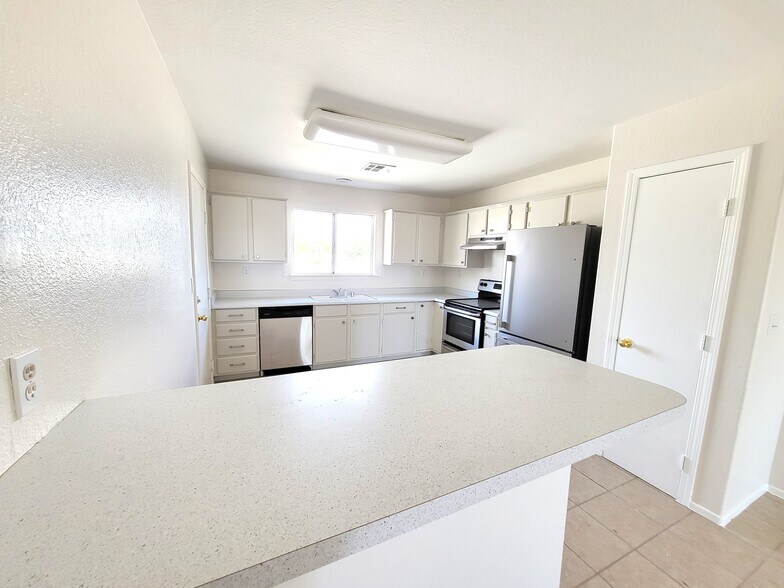 More Photos Of 1171 Sixshooter Ave, Pahrump Apartments For Sale