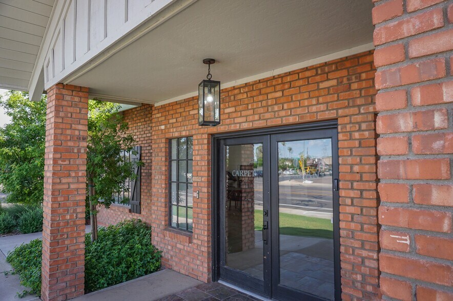 More Photos Of 1455 E University Dr, Mesa Showroom For Sale