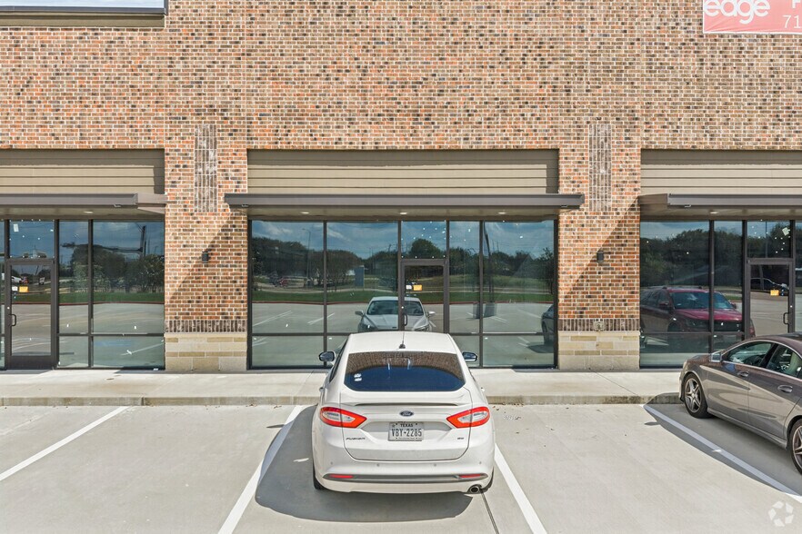 More Photos Of 5149 Reading Rd, Rosenberg Storefront For Sale