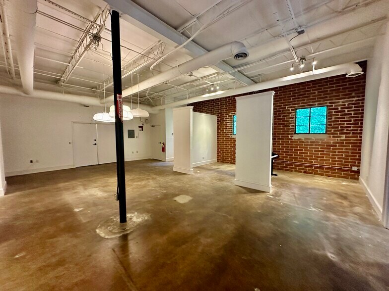 More Photos Of 1095 Zonolite Rd NE, Atlanta Loft Creative Space For Lease