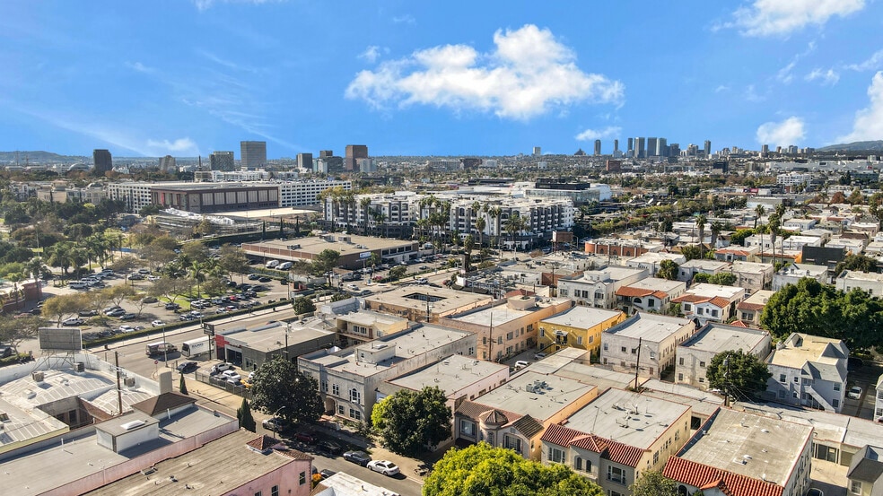 More Photos Of 321 N Sierra Bonita Ave, Los Angeles Multifamily For Sale
