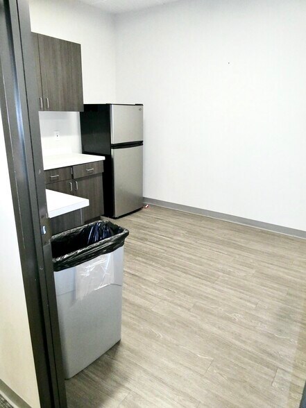 More Photos Of 15311 Vantage Pky W, Houston Unknown For Lease