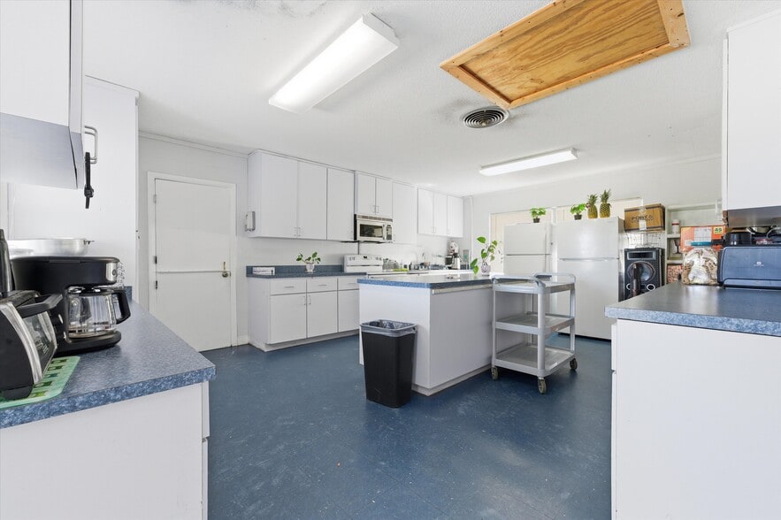 More Photos Of 6104 Polk Ave, Lakeland Religious Facility For Sale