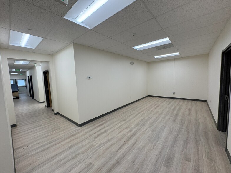 More Photos Of 4446-4450 Park Heights Ave, Baltimore Storefront For Lease