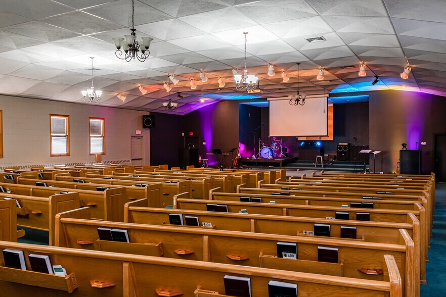 More Photos Of 4445 Wilmington Pike, Dayton Religious Facility For Sale