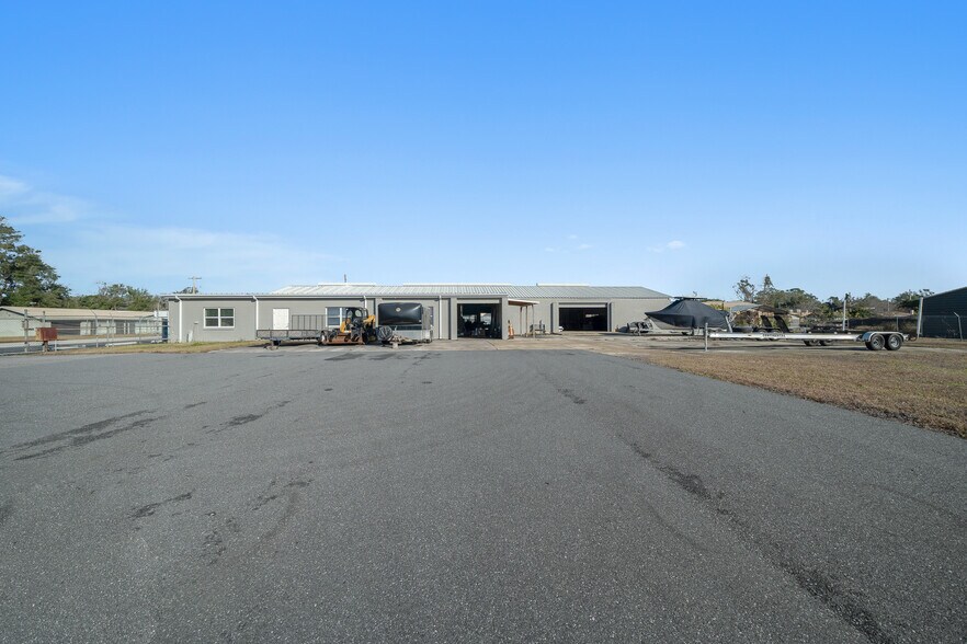 More Photos Of 943 NW 17th Ave, Ocala Warehouse For Sale