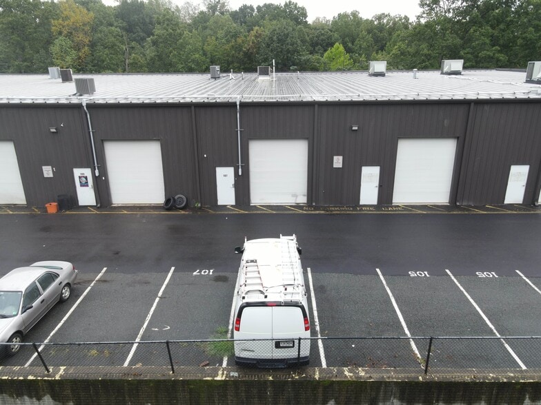 More Photos Of 3619 Richmond Hwy, Stafford Light Distribution For Lease