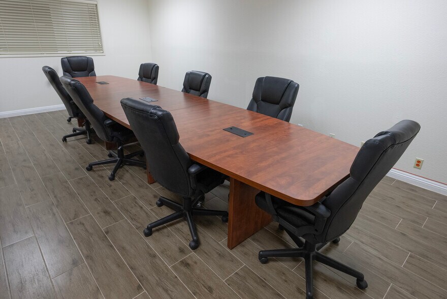 More Photos Of 5430 W Sahara Ave, Las Vegas Office For Lease