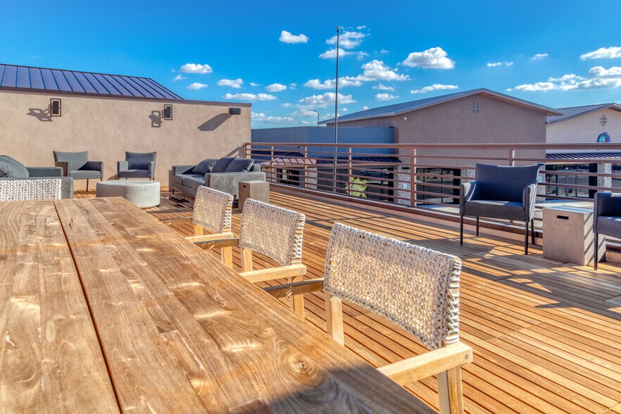 More Photos Of 8325 W Happy Valley Rd, Peoria Office For Lease