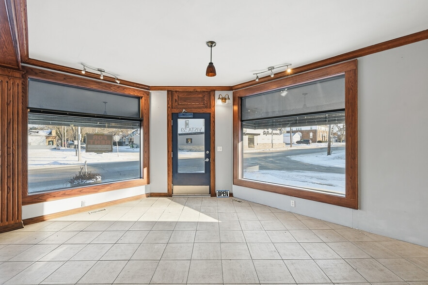 More Photos Of 5901 W Vliet St, Milwaukee Storefront Retail Residential For Lease