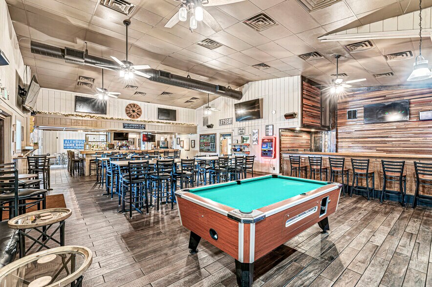 More Photos Of 1134 Home Ave, Kokomo Restaurant For Sale