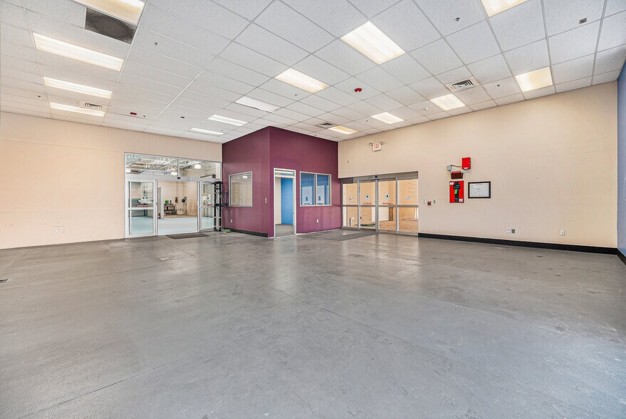 More Photos Of 7950 W Colfax Ave, Lakewood General Retail For Sale