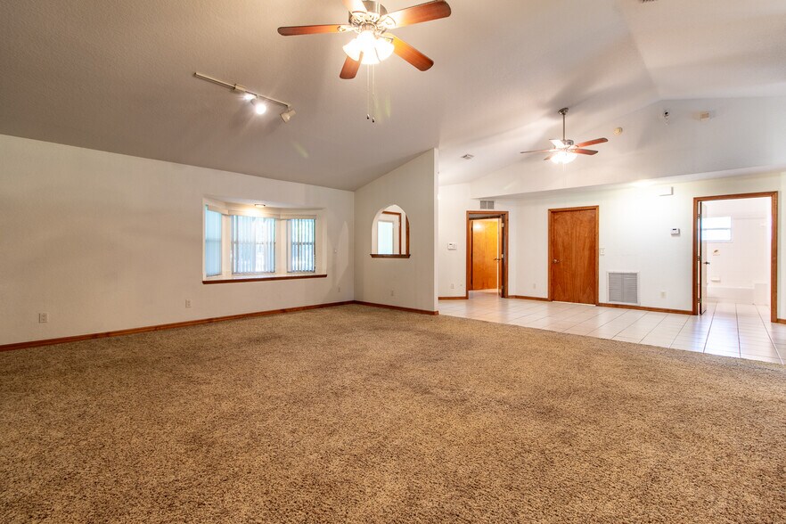 More Photos Of 3255 SE 3rd Ave, Ocala Office Residential For Sale