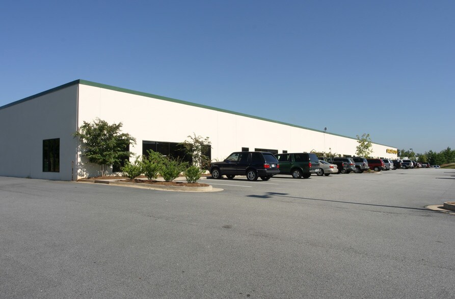 More Photos Of 250 Business Center Dr, Stockbridge Health Club For Lease
