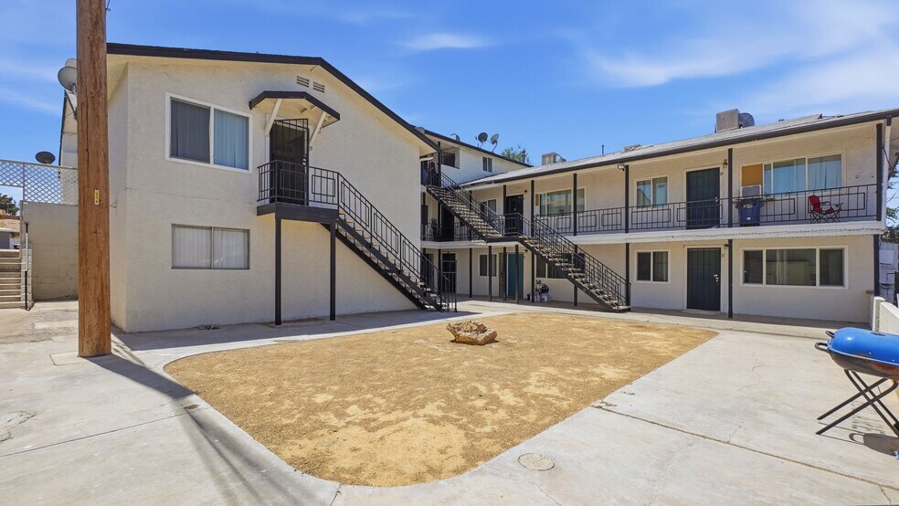 More Photos Of 511-517 E Fredricks St, Barstow Apartments For Sale