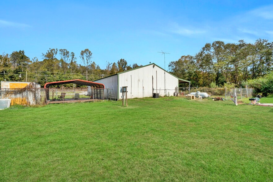 More Photos Of 4033 Geer Hwy, Cleveland General Retail For Sale