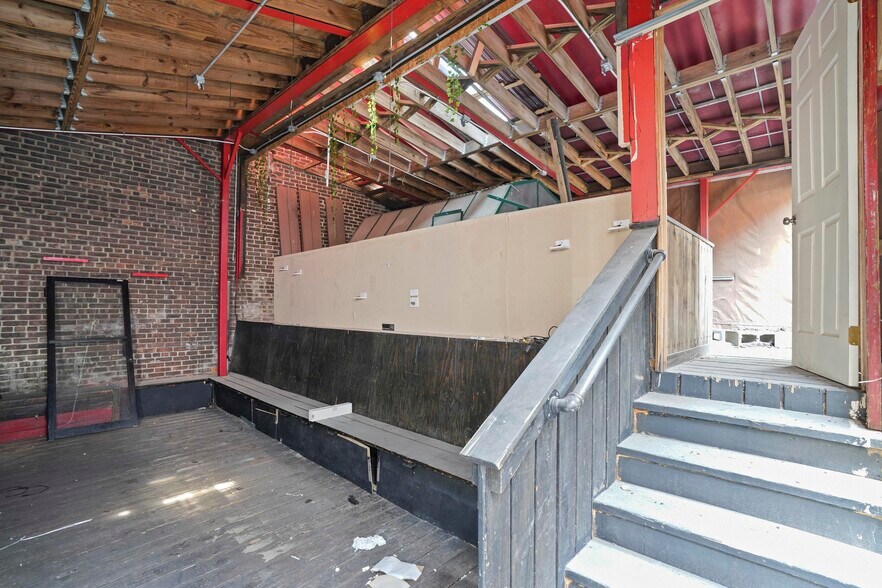 More Photos Of 296 Grand St, Brooklyn Apartments For Lease