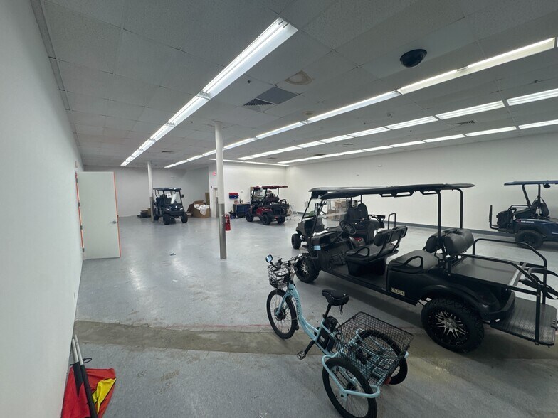 More Photos Of 7777 N Wickham Rd, Melbourne Storefront Retail Office For Lease