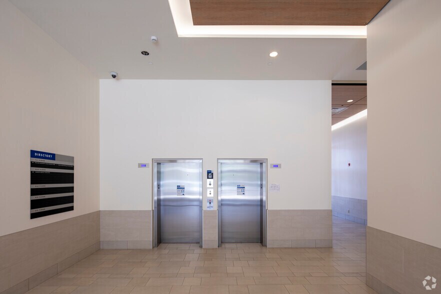 More Photos Of 209 Oak Park Blvd, Oakville Office For Lease