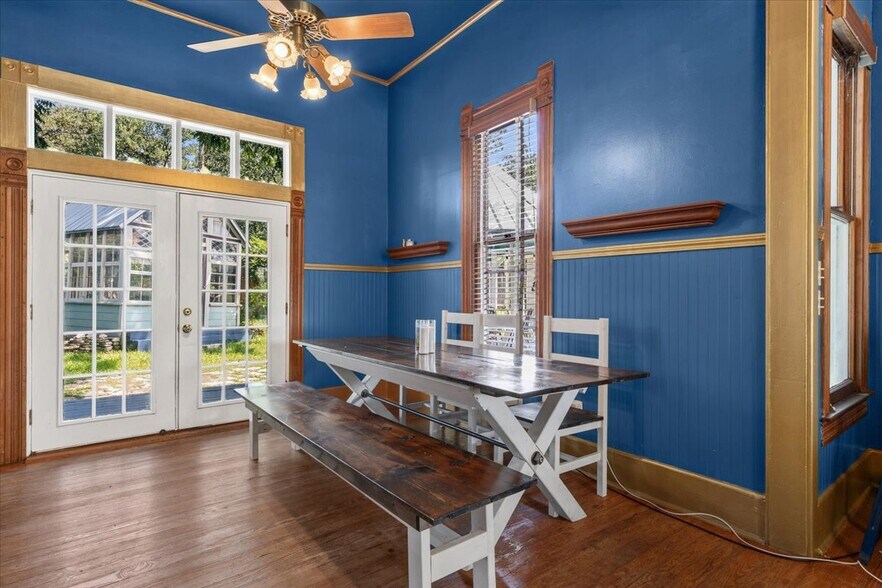 More Photos Of 702 E Main St, Round Rock Office Residential For Sale