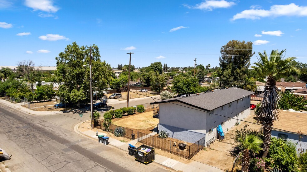 More Photos Of 3940 E Burns Ave, Fresno Apartments For Sale