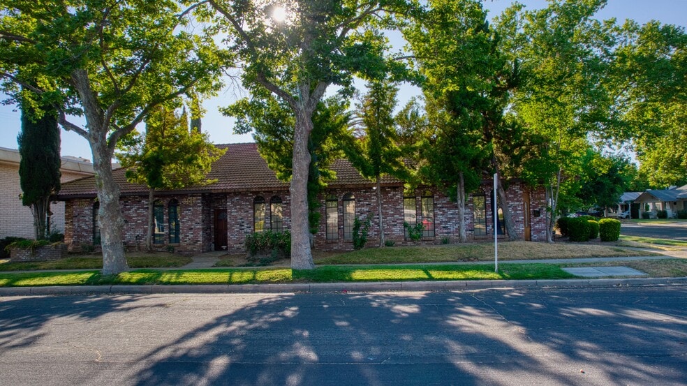 More Photos Of 2145 O St, Merced Office For Sale