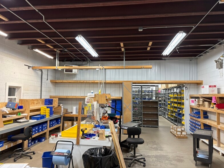 More Photos Of 3219 19th Ave E, Hibbing Manufacturing For Sale