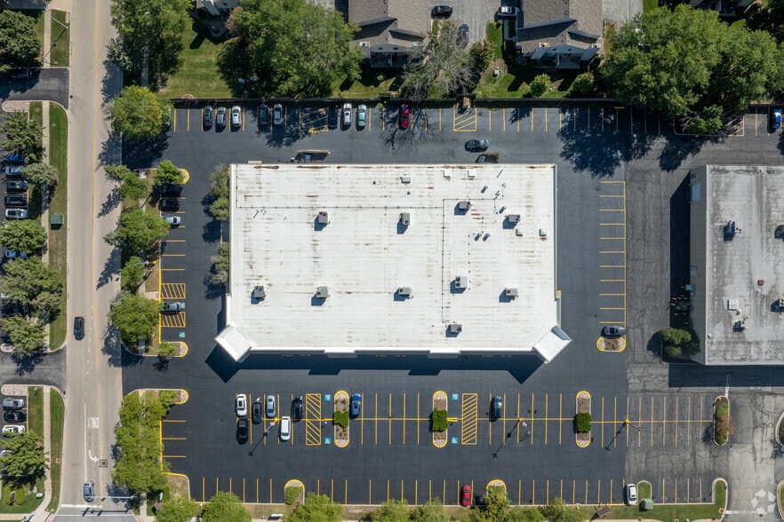 More Photos Of 15551-15567 94th Ave, Orland Park Unknown For Lease