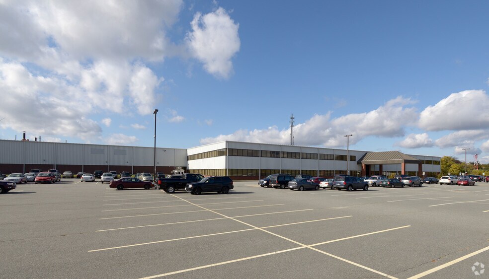 More Photos Of 81 Commerce Dr, Fall River Warehouse For Lease