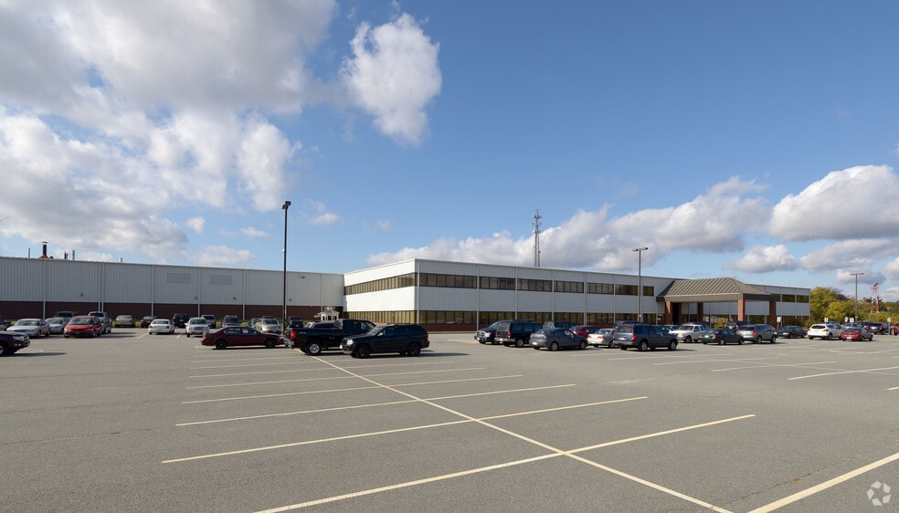 More Photos Of 81 Commerce Dr, Fall River Warehouse For Lease