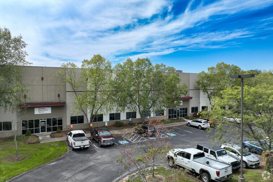 More Photos Of 250 W Kensinger Dr, Cranberry Township Manufacturing For Lease