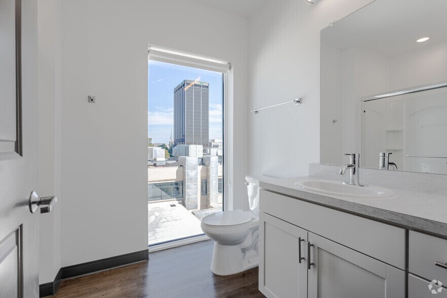 More Photos Of 366 E Broad St, Columbus Apartments For Lease