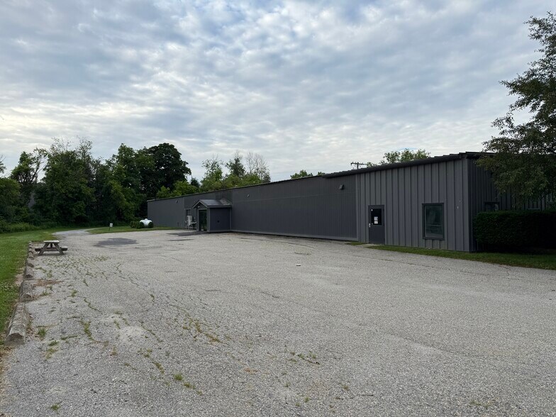 More Photos Of 123 Park St, Rutland Manufacturing For Lease
