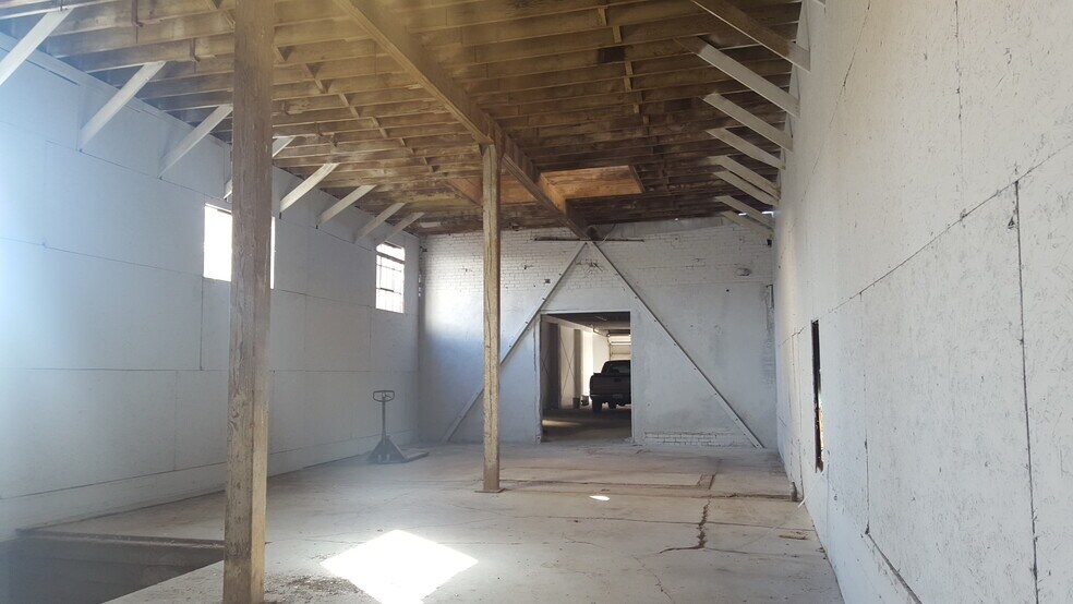 More Photos Of 3407 Slauson Ave, Maywood Warehouse For Lease