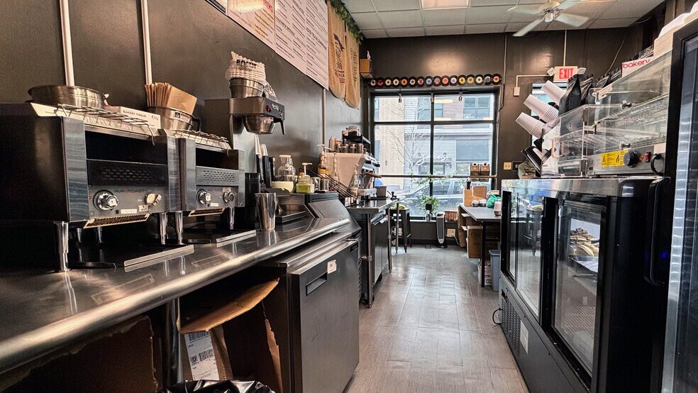 More Photos Of 17 S 9th St, Allentown Storefront For Sale