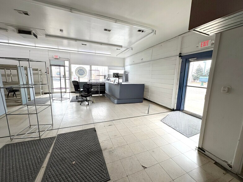 More Photos Of 8001 Washington St, Thornton Auto Repair For Lease