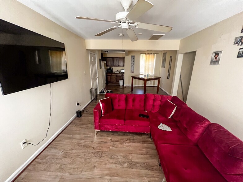 More Photos Of 1236-1238 E Belvedere Ave, Baltimore Apartments For Sale