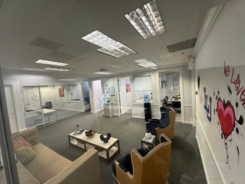 More Photos Of 301 E Yamato Rd, Boca Raton Office For Lease