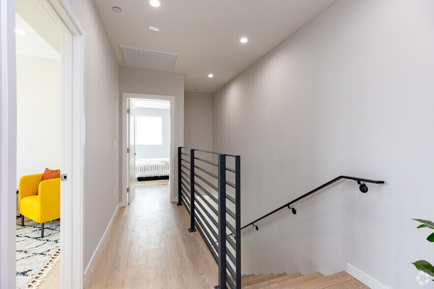 More Photos Of 2234 Crenshaw Blvd, Los Angeles Apartments For Sale