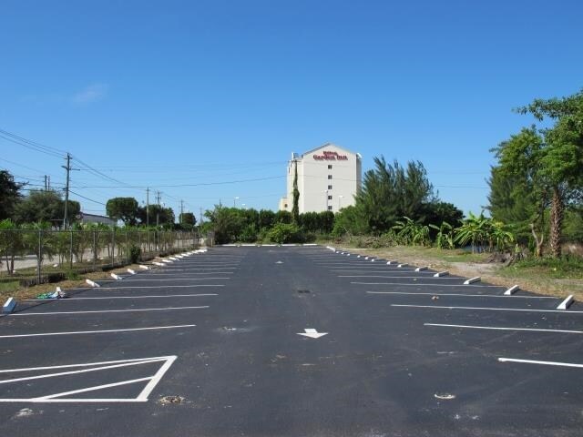 More Photos Of 7372 NW 35th Ter, Miami Office For Lease
