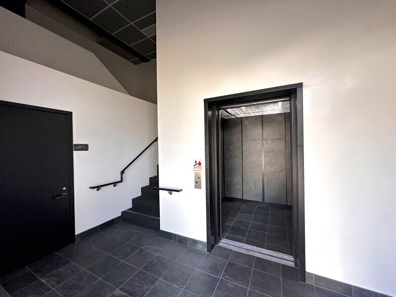 More Photos Of 345 Convention Way, Redwood City Office For Lease