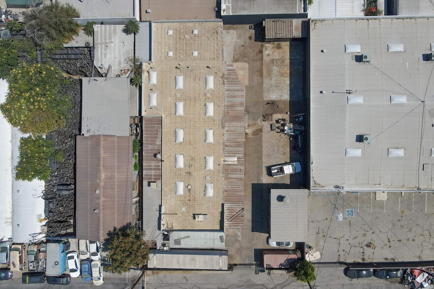 More Photos Of 11428 Fleetwood St, Sun Valley Warehouse For Sale