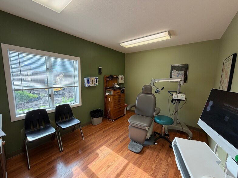 More Photos Of 1800 English Rd, Greece Medical For Lease