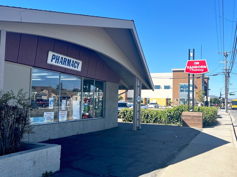 More Photos Of 323 N Sanborn Rd, Salinas Medical For Sale
