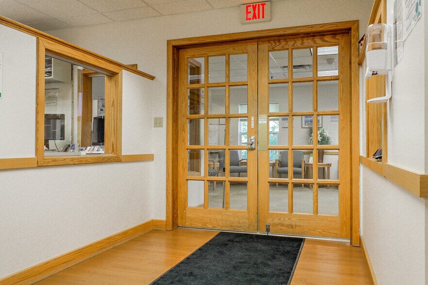 More Photos Of 25 Long Creek Dr, South Portland Medical For Sale